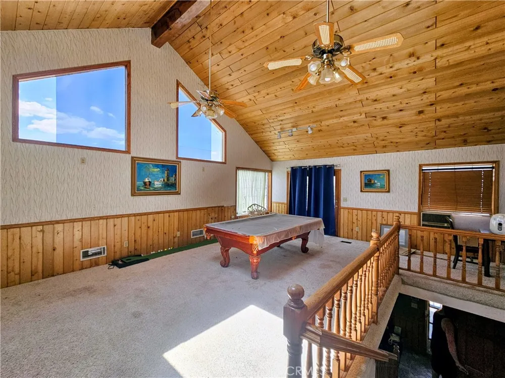 2831 Cygnet Pinon Hills, CA 92372