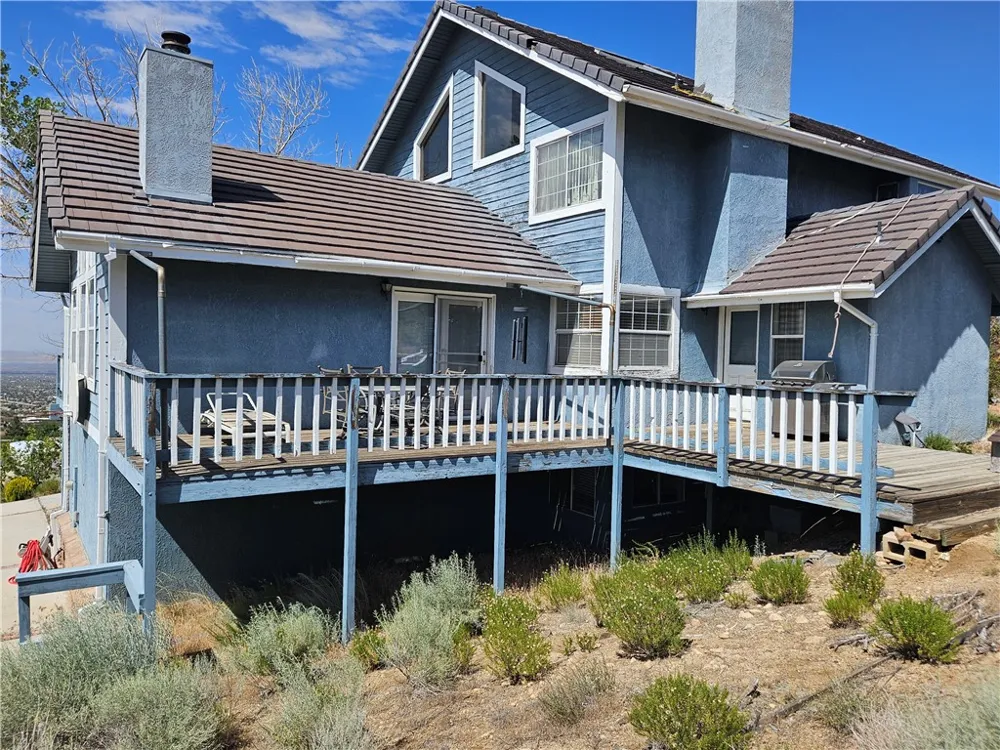 2831 Cygnet Pinon Hills, CA 92372