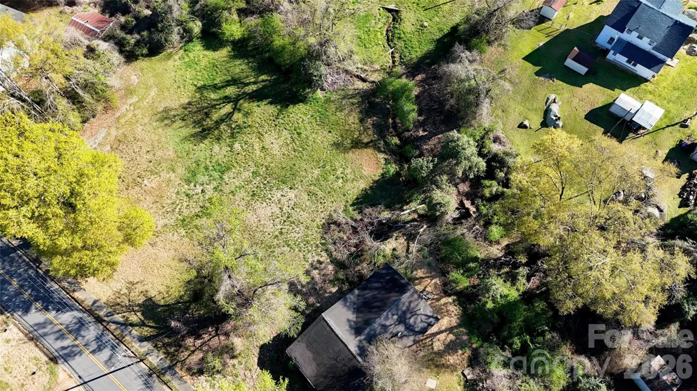 33 Pinecrest Avenue Great Falls, SC 29055