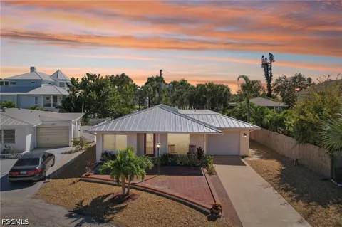 Hibiscus Drive