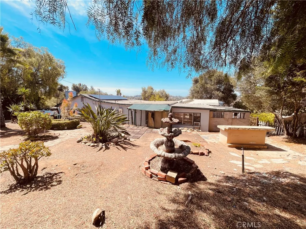 519 Mason Vista, CA 92084