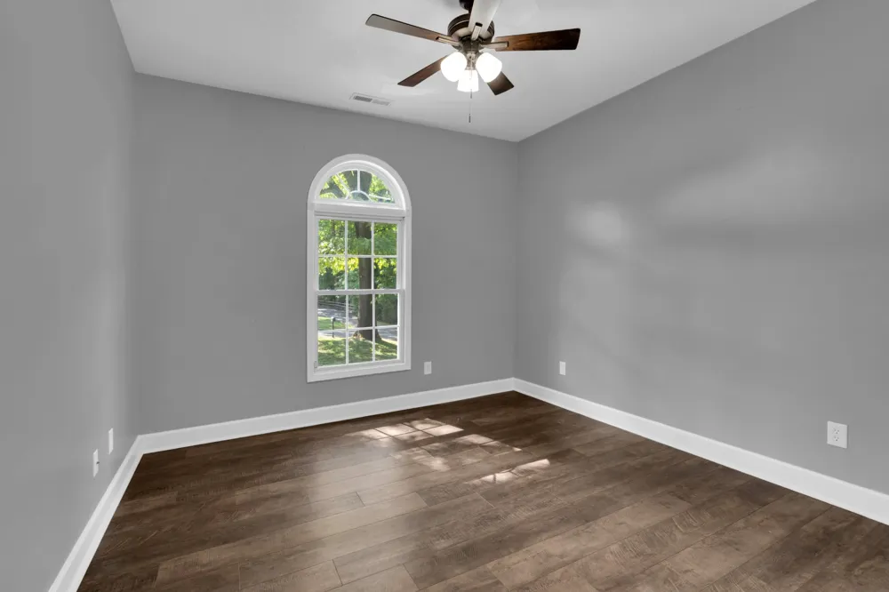 301 McKinney St Estill Springs, TN 37330