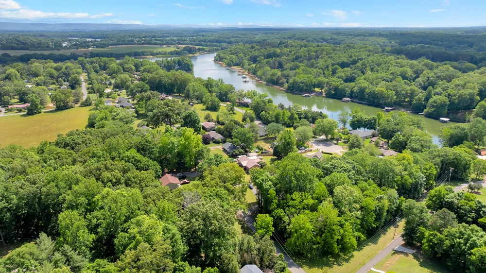 301 McKinney St Estill Springs, TN 37330