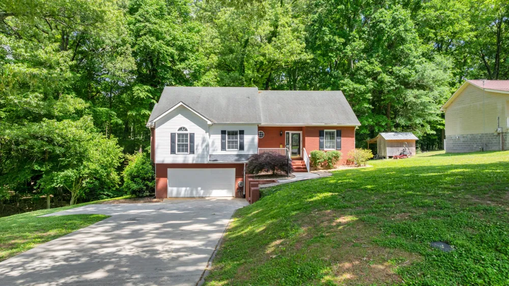 301 McKinney St Estill Springs, TN 37330