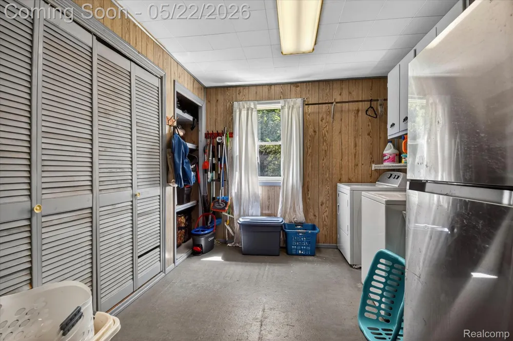 3660 Keewahdin Road Fort Gratiot Charter Township, MI 48059