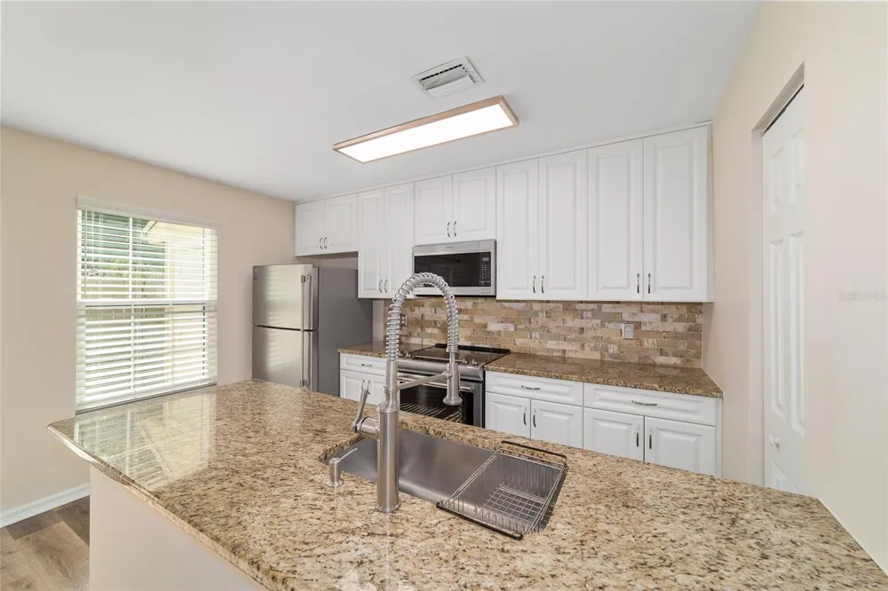 1701 SE 24TH ROAD #102 ocala, FL 34471