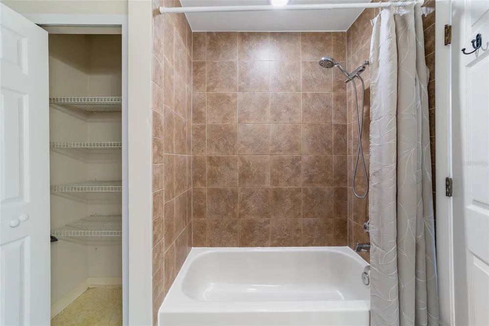 1701 SE 24TH ROAD #102 ocala, FL 34471