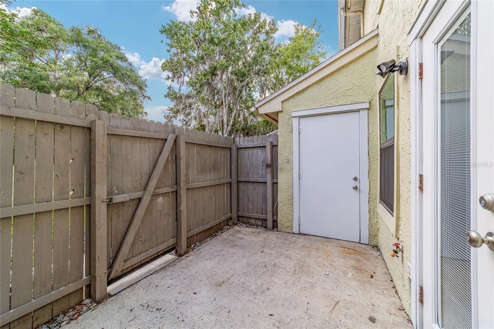 1701 SE 24TH ROAD #102 ocala, FL 34471