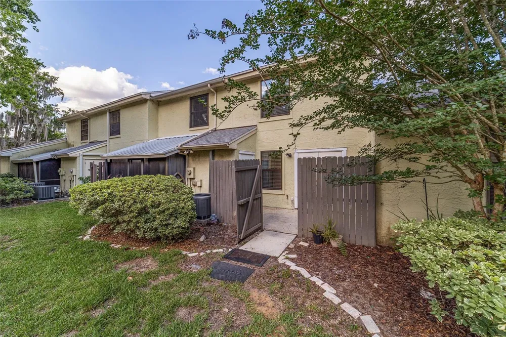1701 SE 24TH ROAD #102 ocala, FL 34471
