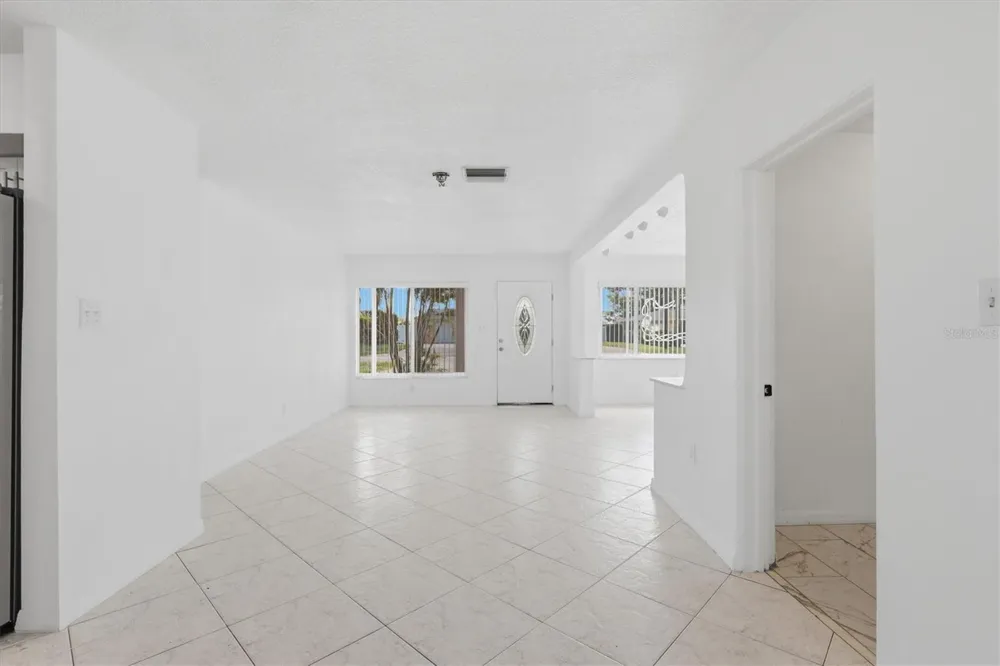 721 BAYSHORE DRIVE Tarpon Springs, FL 34689