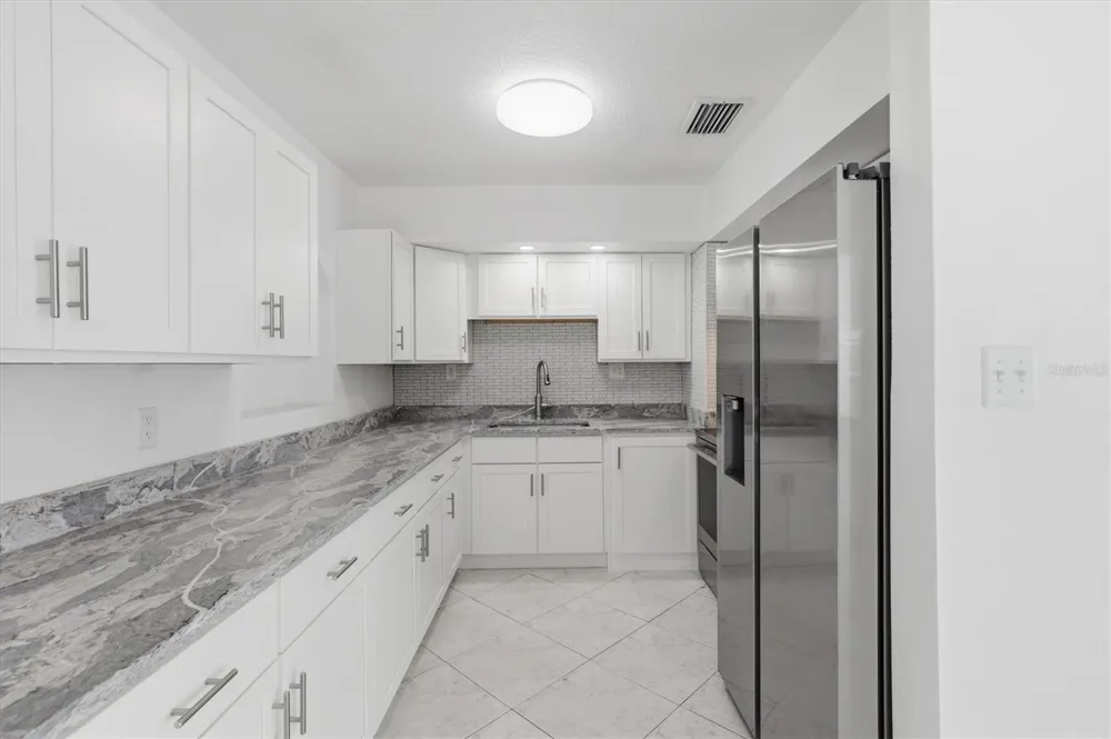 721 BAYSHORE DRIVE Tarpon Springs, FL 34689
