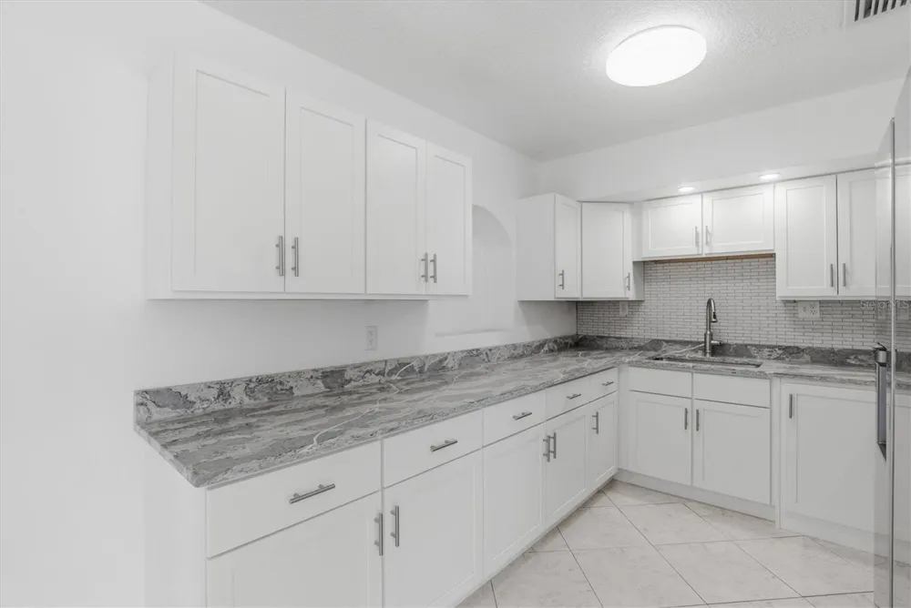 721 BAYSHORE DRIVE Tarpon Springs, FL 34689