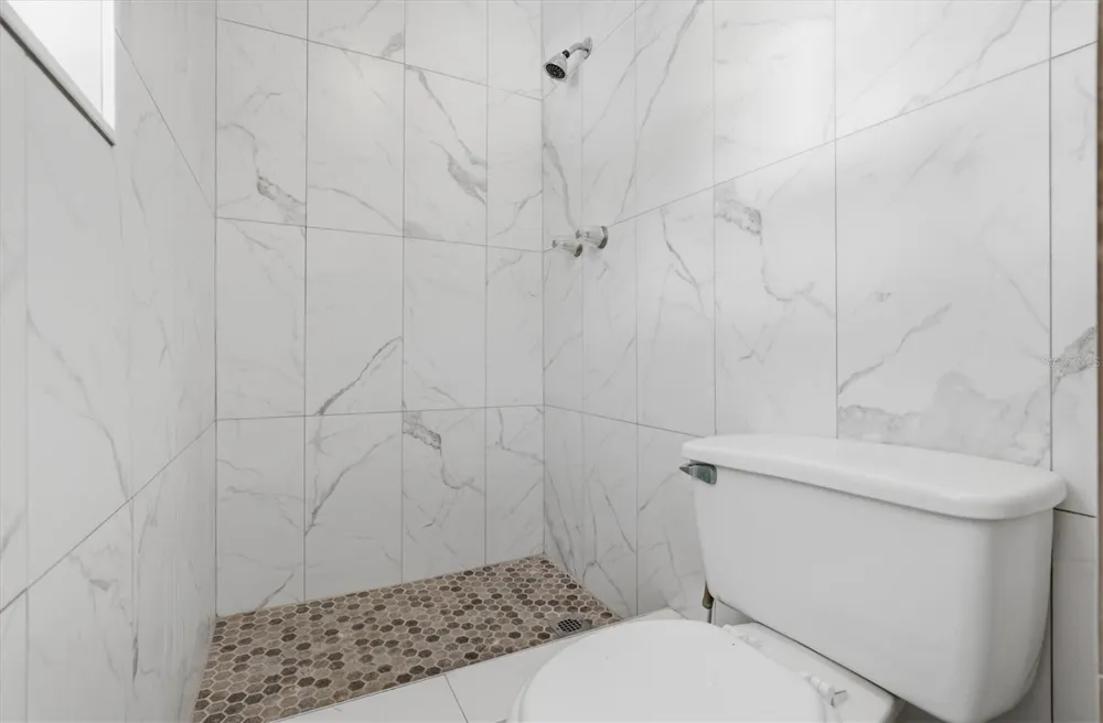 721 BAYSHORE DRIVE Tarpon Springs, FL 34689