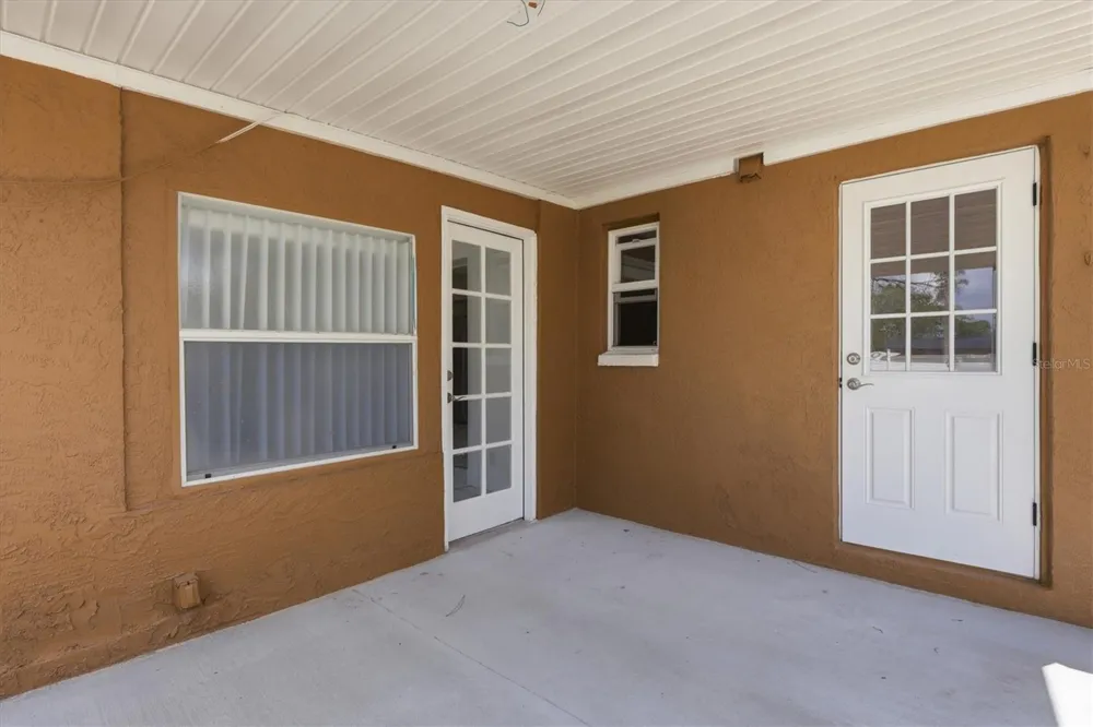 721 BAYSHORE DRIVE Tarpon Springs, FL 34689