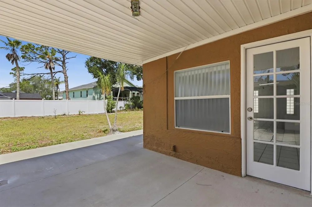 721 BAYSHORE DRIVE Tarpon Springs, FL 34689