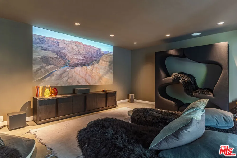 27428 Pacific Coast Highway Malibu, CA 90265
