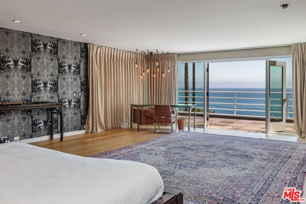 27428 Pacific Coast Highway Malibu, CA 90265