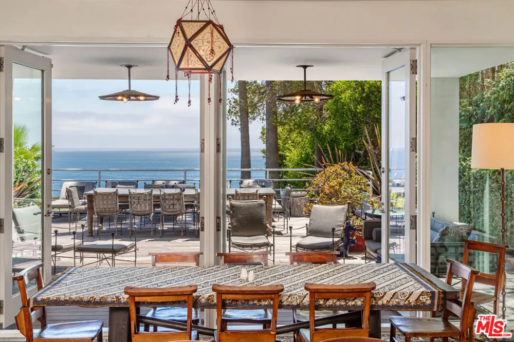 27428 Pacific Coast Highway Malibu, CA 90265