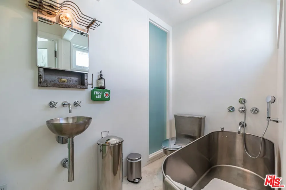 27428 Pacific Coast Highway Malibu, CA 90265