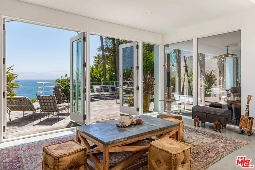 27428 Pacific Coast Highway Malibu, CA 90265