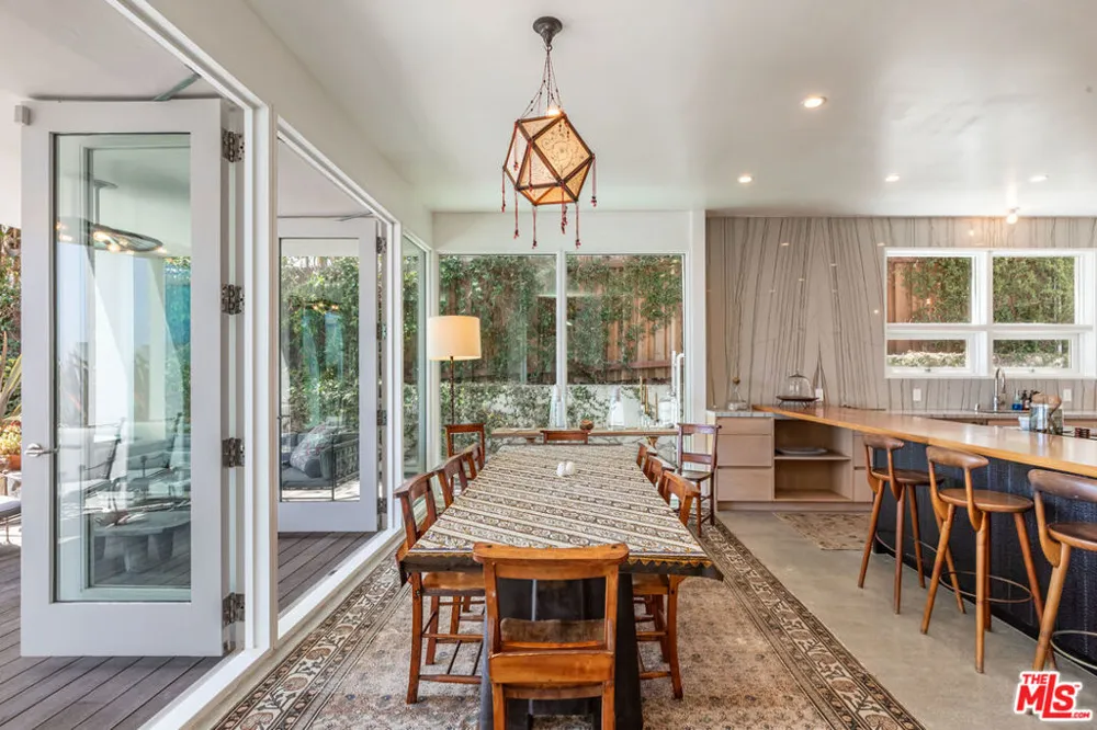 27428 Pacific Coast Highway Malibu, CA 90265