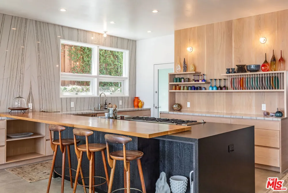 27428 Pacific Coast Highway Malibu, CA 90265