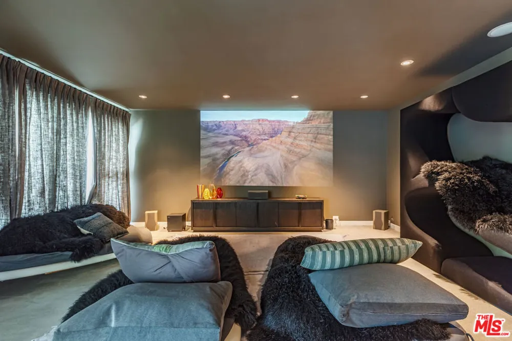 27428 Pacific Coast Highway Malibu, CA 90265