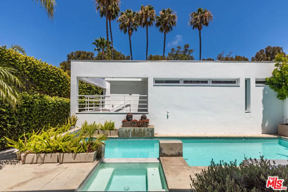 27428 Pacific Coast Highway Malibu, CA 90265