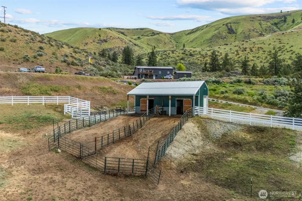 26 Corral Creek Drive Orondo, WA 98843