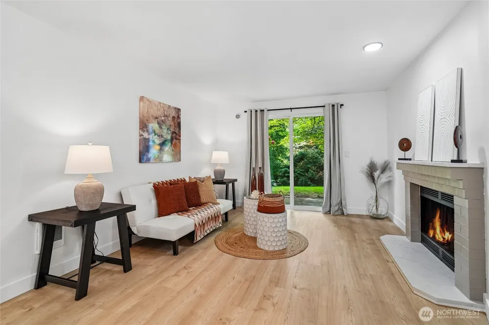 14210 NE 181st Place #M103 Woodinville, WA 98072