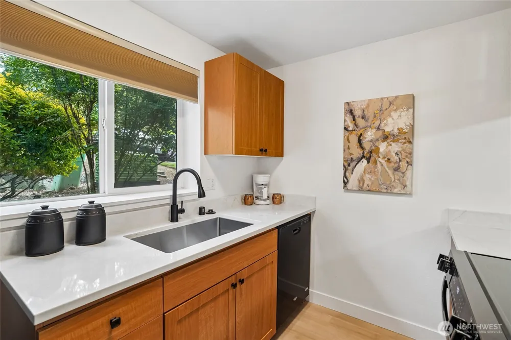 14210 NE 181st Place #M103 Woodinville, WA 98072