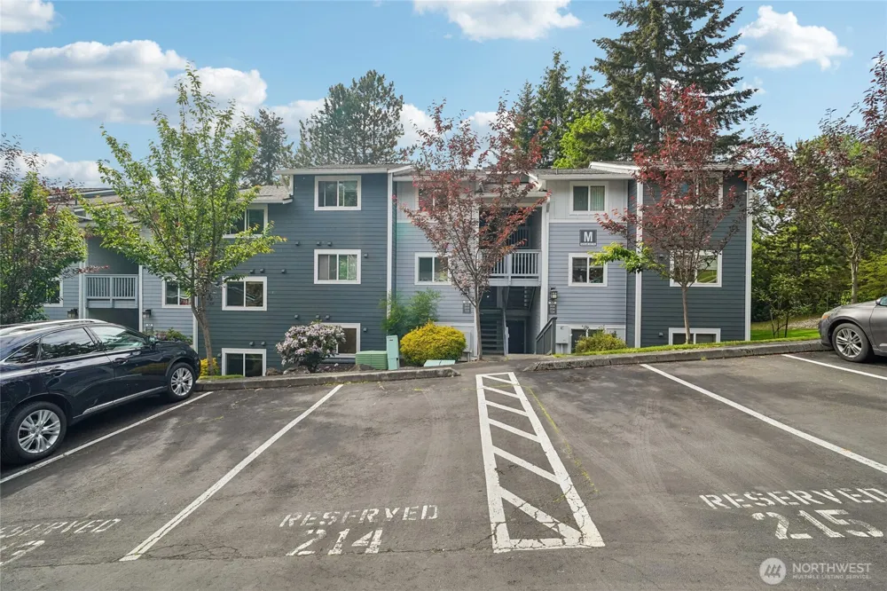 14210 NE 181st Place #M103 Woodinville, WA 98072