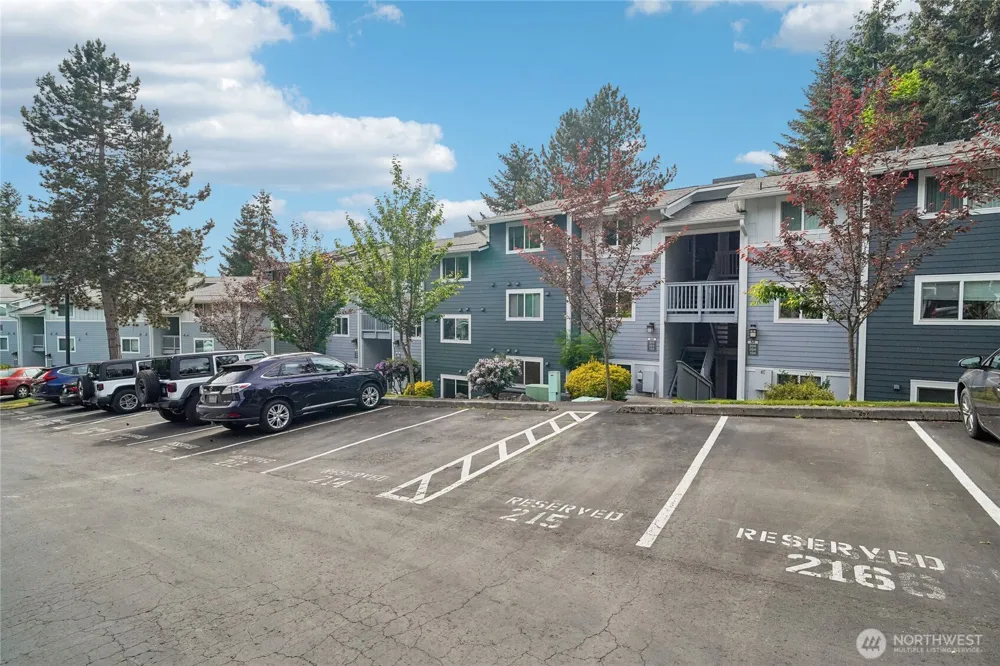 14210 NE 181st Place #M103 Woodinville, WA 98072