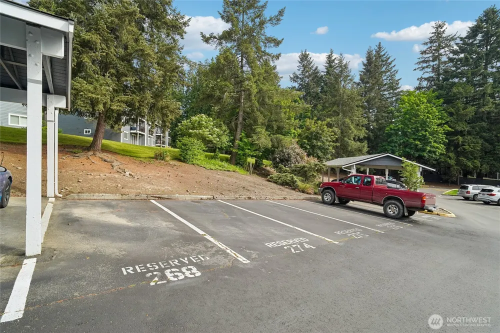 14210 NE 181st Place #M103 Woodinville, WA 98072