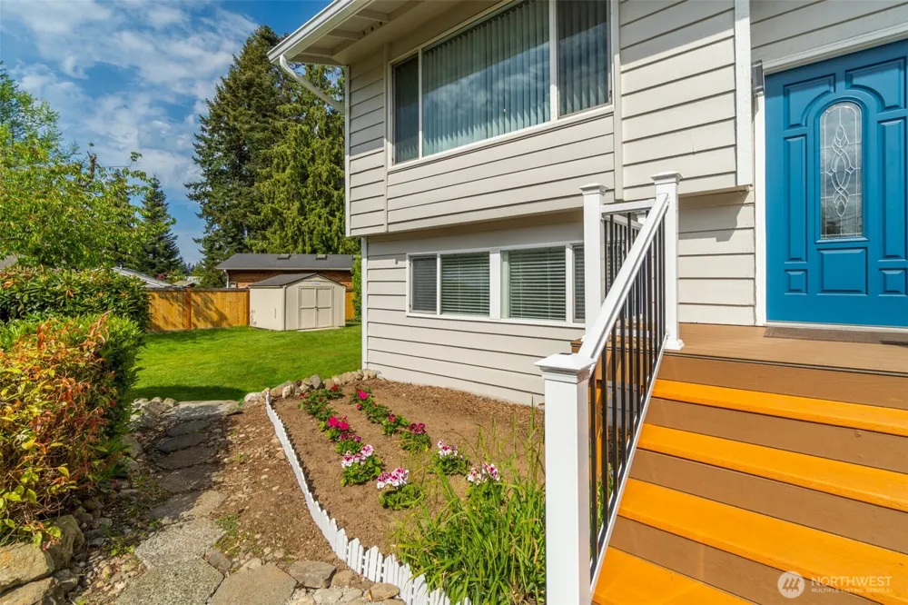 20915 80th Place W Edmonds, WA 98026