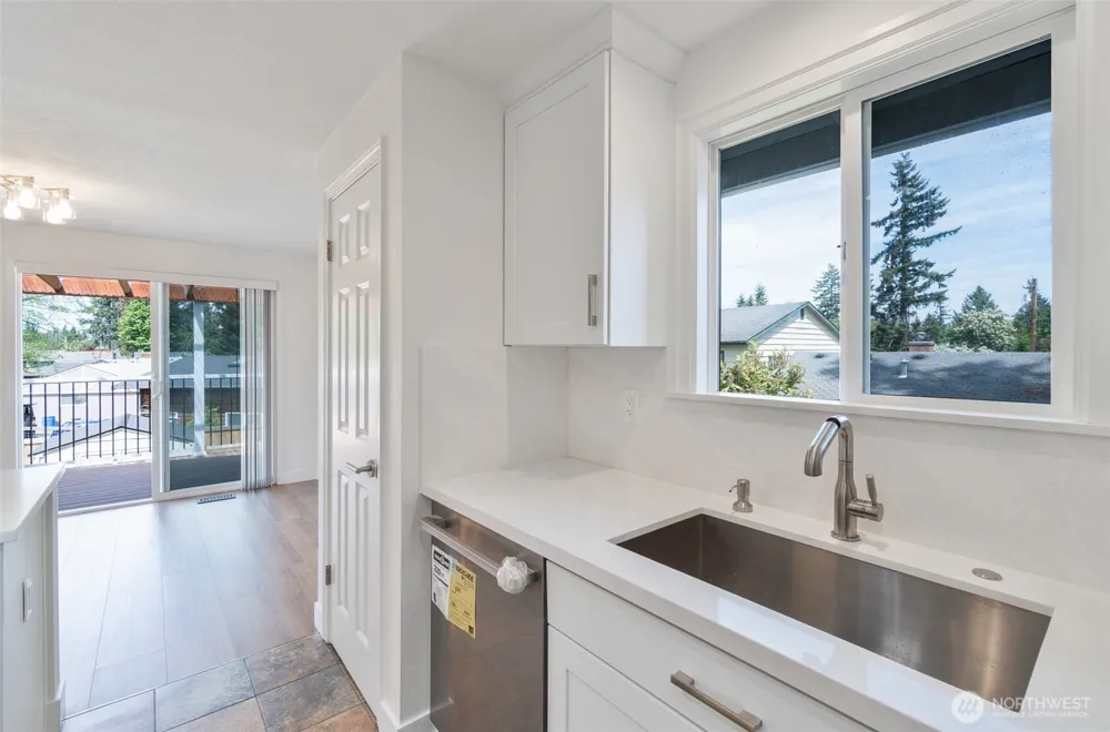 20915 80th Place W Edmonds, WA 98026