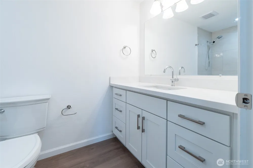 20915 80th Place W Edmonds, WA 98026