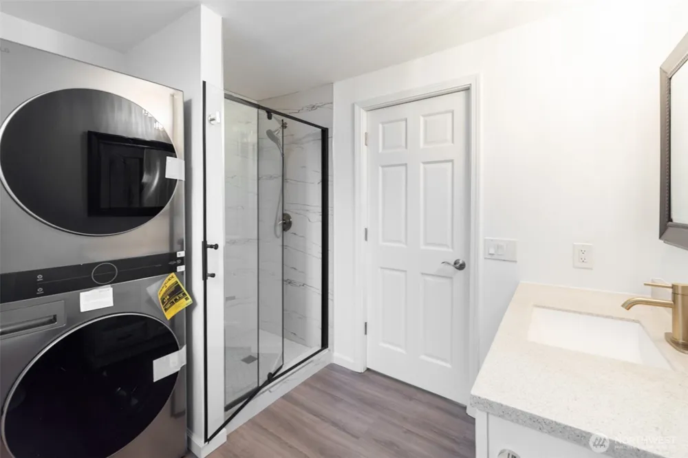20915 80th Place W Edmonds, WA 98026