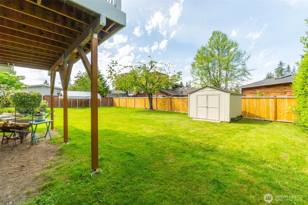 20915 80th Place W Edmonds, WA 98026