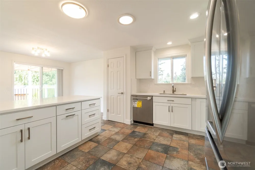 20915 80th Place W Edmonds, WA 98026
