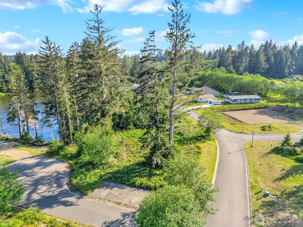 10 Sunrise Lane South Bend, WA 98586