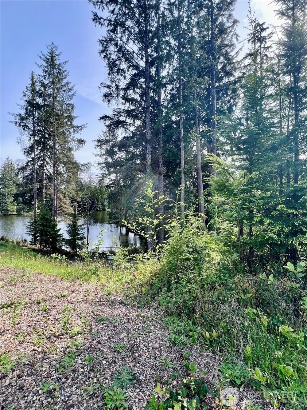 10 Sunrise Lane South Bend, WA 98586