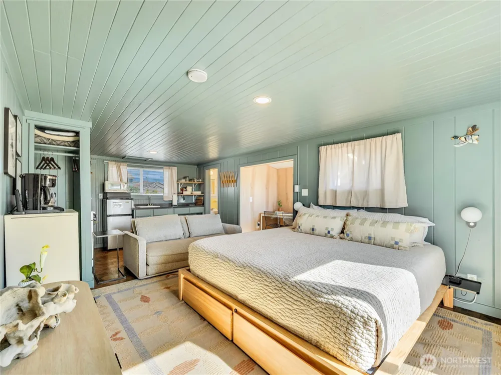 105 Ocean Beach Boulevard S #8 Long Beach, WA 98631