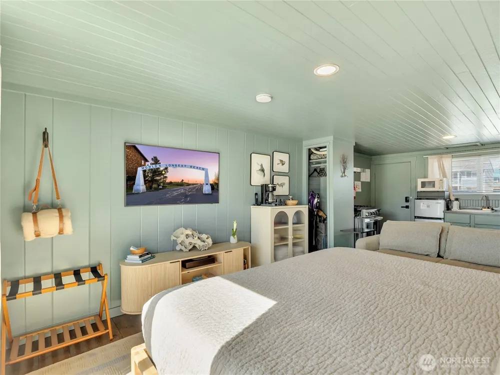 105 Ocean Beach Boulevard S #8 Long Beach, WA 98631