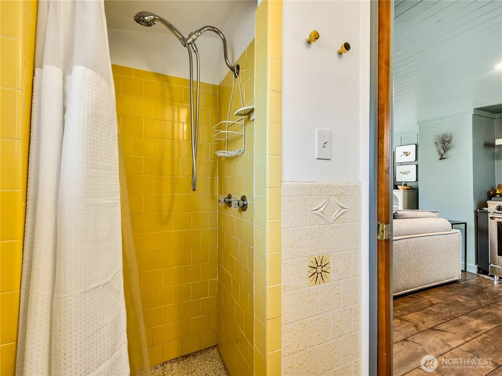 105 Ocean Beach Boulevard S #8 Long Beach, WA 98631