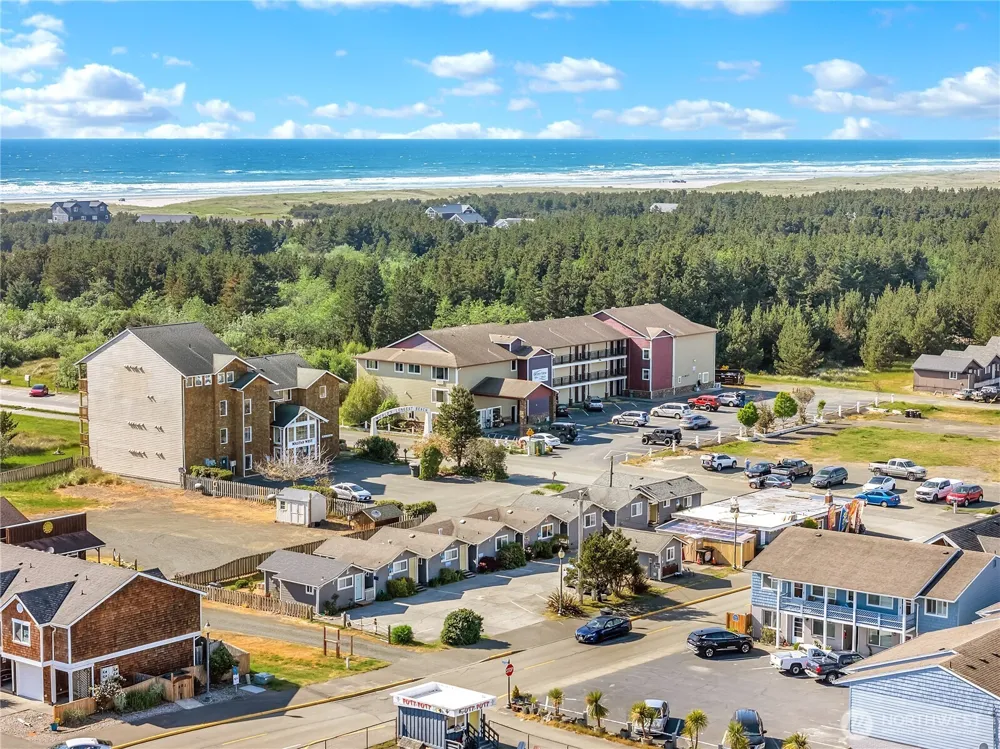 105 Ocean Beach Boulevard S #8 Long Beach, WA 98631