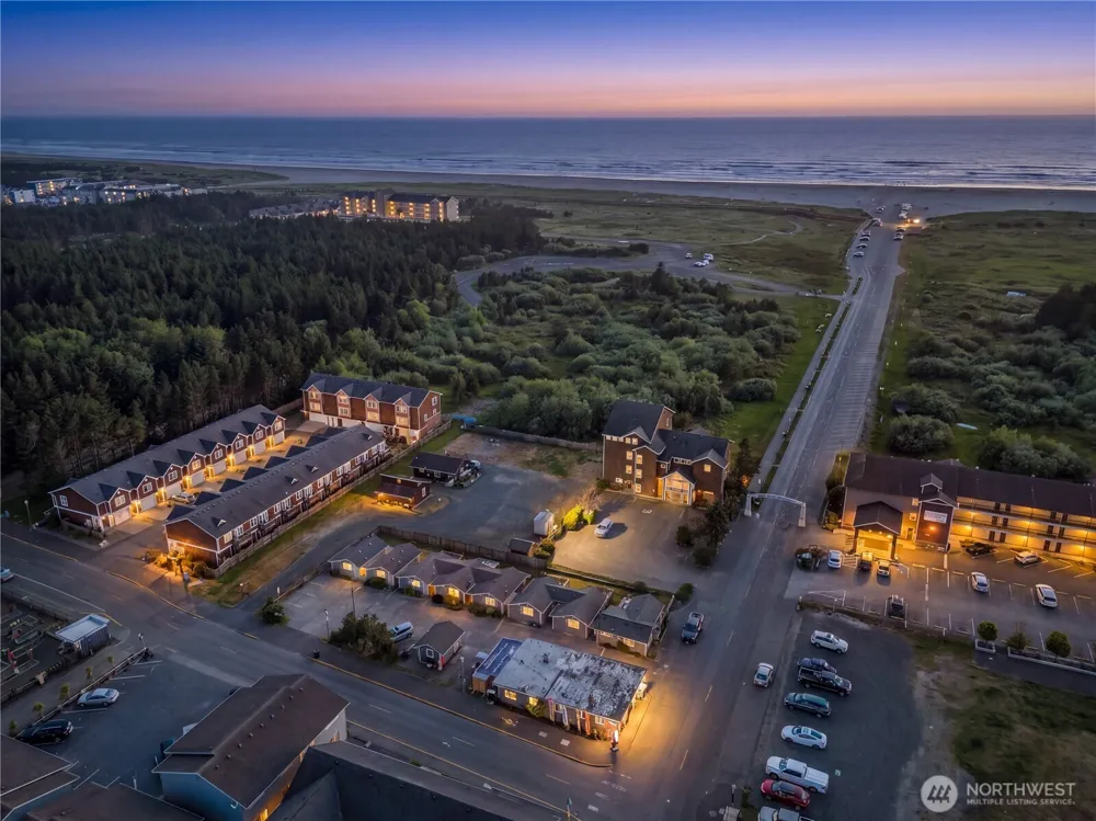 105 Ocean Beach Boulevard S #8 Long Beach, WA 98631