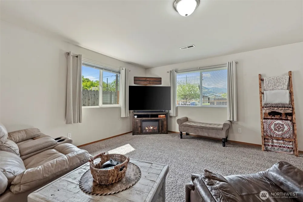 200 W Pleasant Avenue Cashmere, WA 98815