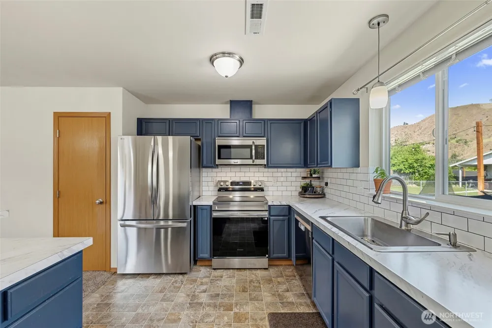 200 W Pleasant Avenue Cashmere, WA 98815