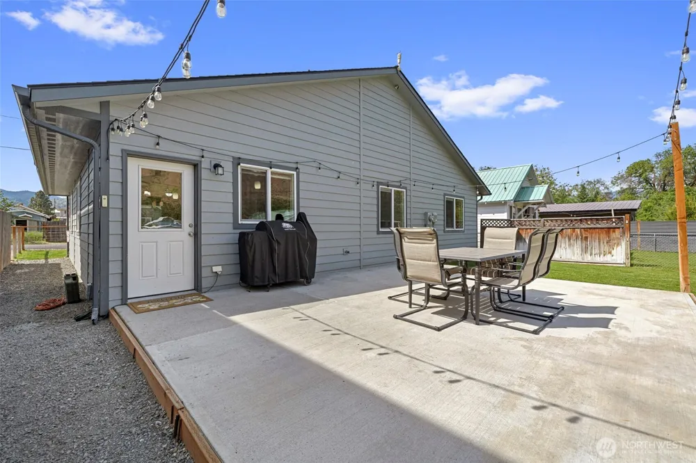 200 W Pleasant Avenue Cashmere, WA 98815